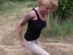 Deutsches Girl wird im Wald anal durchgefickt