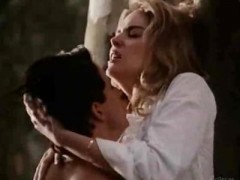 Sharon Stone mit feuchter Möse im Film Blood and Sand